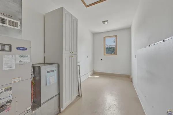 $462,500 | 10826 Southwest Burlingame Road, Wakarusa, KS 66546