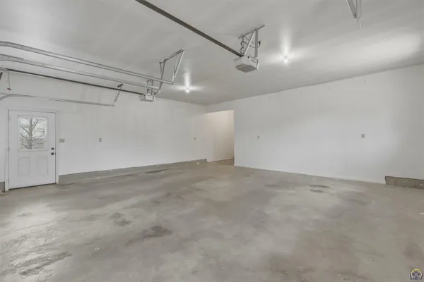 $462,500 | 10826 Southwest Burlingame Road, Wakarusa, KS 66546