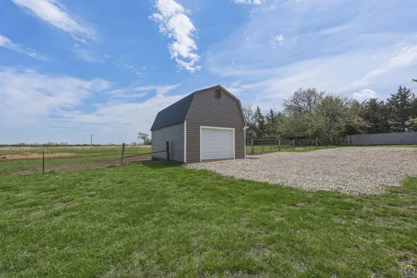 $462,500 | 10826 Southwest Burlingame Road, Wakarusa, KS 66546