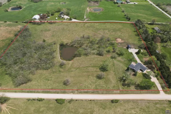 $462,500 | 10826 Southwest Burlingame Road, Wakarusa, KS 66546