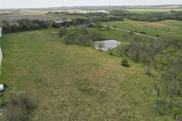 $462,500 | 10826 Southwest Burlingame Road, Wakarusa, KS 66546