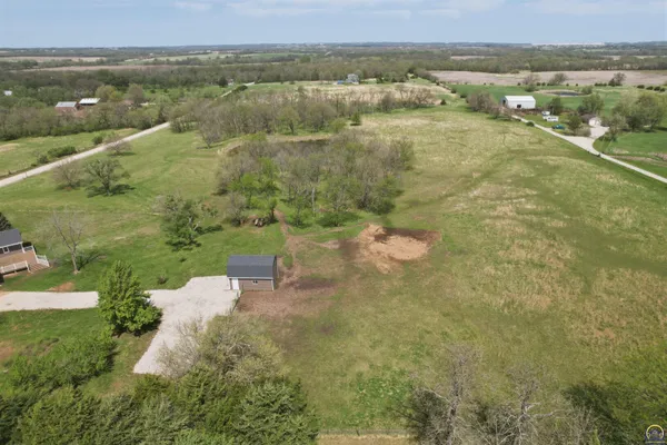 $462,500 | 10826 Southwest Burlingame Road, Wakarusa, KS 66546