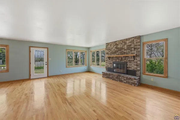 $462,500 | 10826 Southwest Burlingame Road, Wakarusa, KS 66546