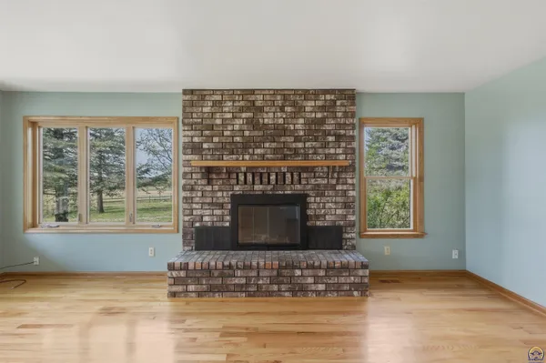 $462,500 | 10826 Southwest Burlingame Road, Wakarusa, KS 66546