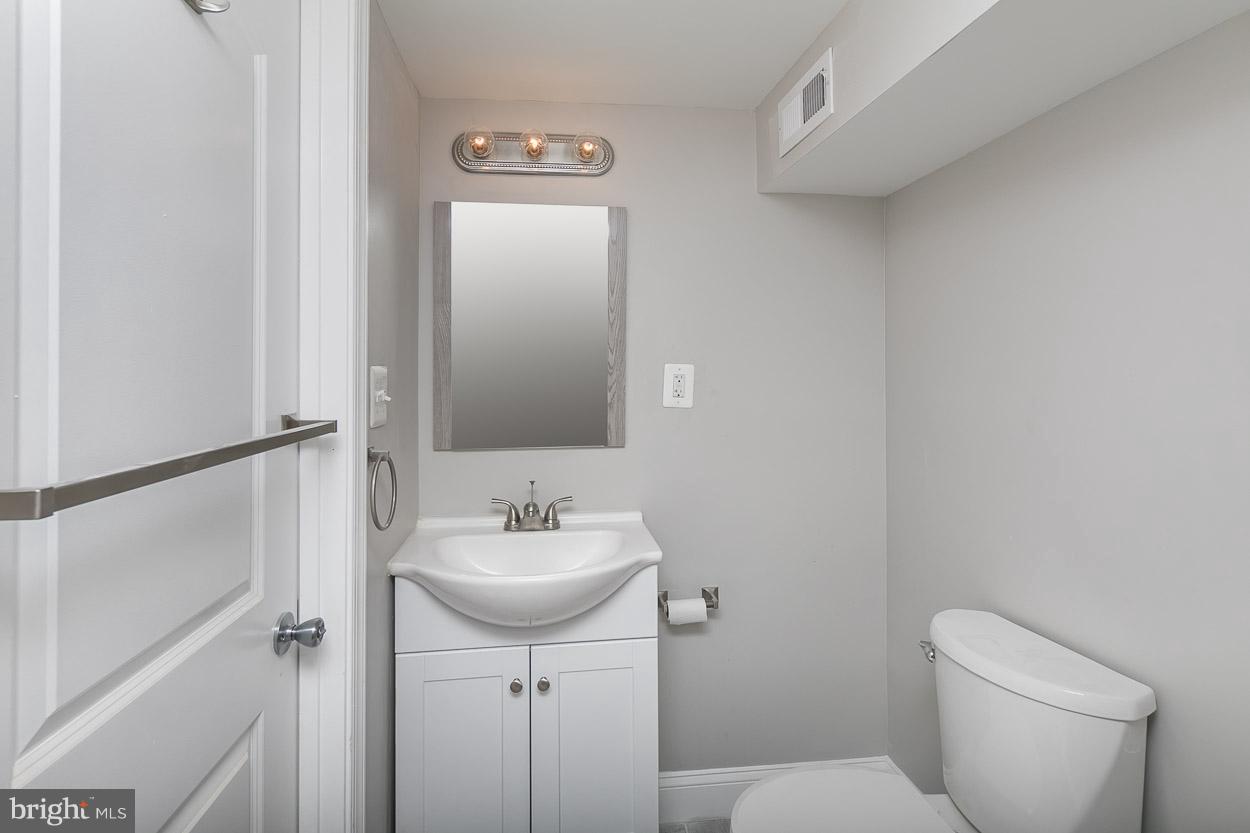 4010 Falls Road Baltimore, MD 21211 - Photo 25 of 30 Bath