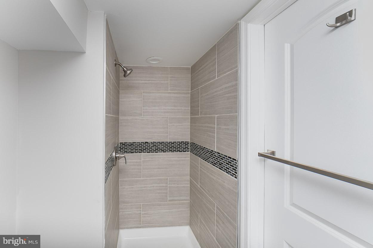 4010 Falls Road Baltimore, MD 21211 - Photo 26 of 30 Bath