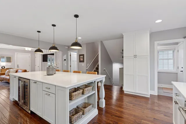 $749,900 | 1852 West James Avenue, St. Paul, MN 55105