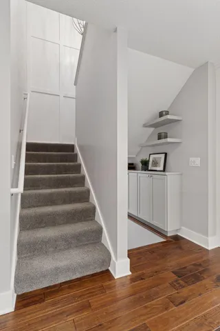 $749,900 | 1852 West James Avenue, St. Paul, MN 55105