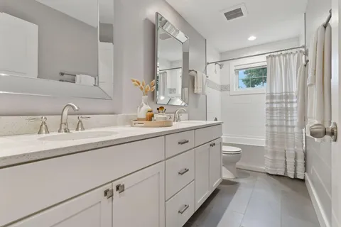 $749,900 | 1852 West James Avenue, St. Paul, MN 55105