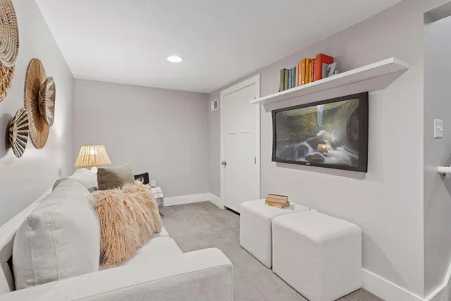 $749,900 | 1852 West James Avenue, St. Paul, MN 55105