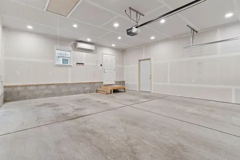 $749,900 | 1852 West James Avenue, St. Paul, MN 55105