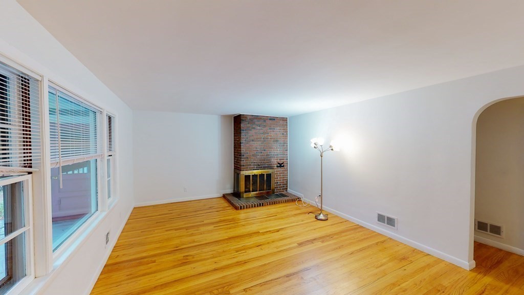 44 Freemont Street Lexington, MA 02421 - Photo 3 of 18