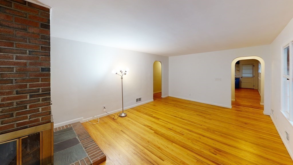 44 Freemont Street Lexington, MA 02421 - Photo 4 of 18
