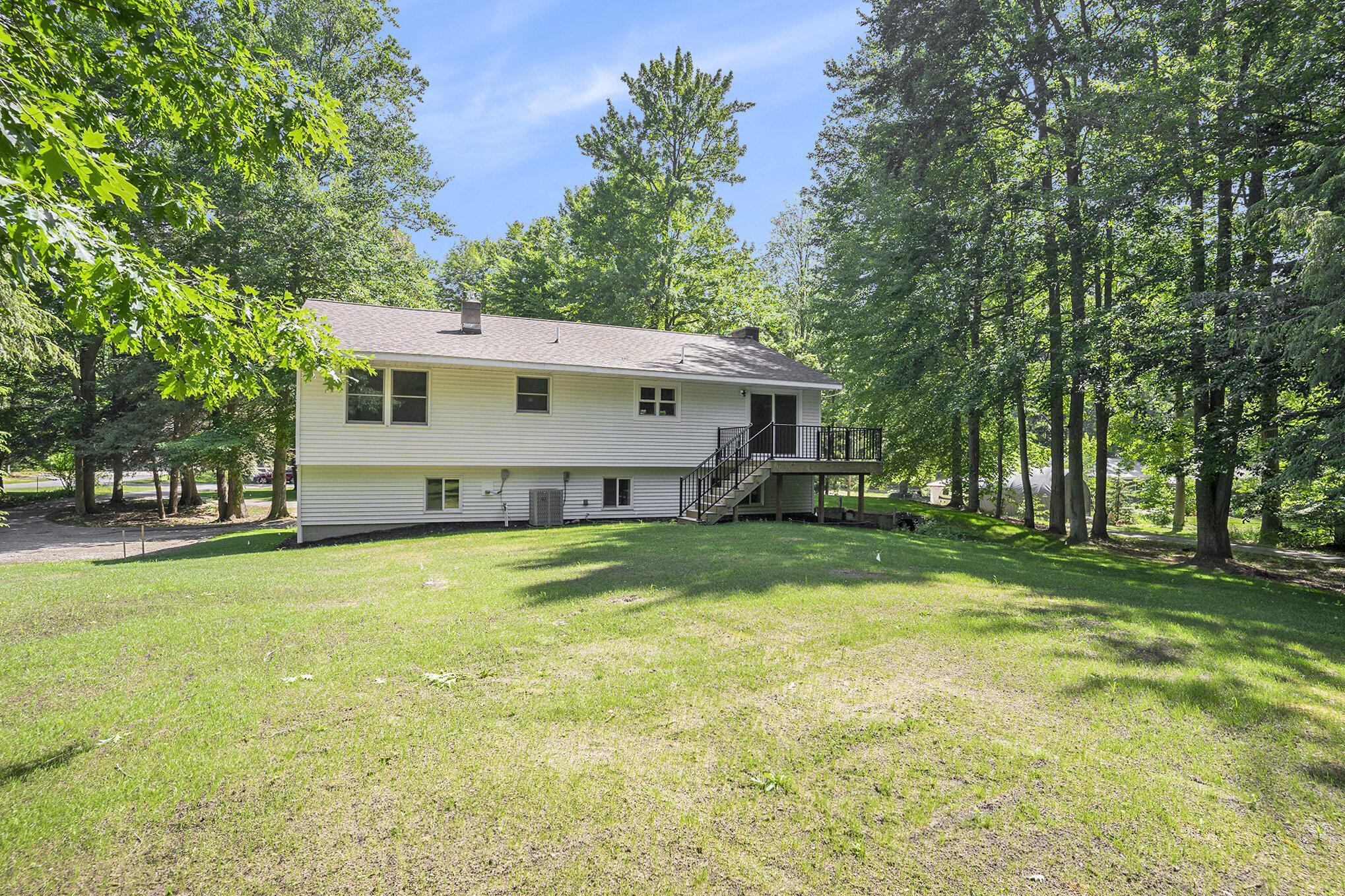 2908 Rennells Road Spring Lake, MI 49456 - Photo 4 of 37 011_dsc06214_410