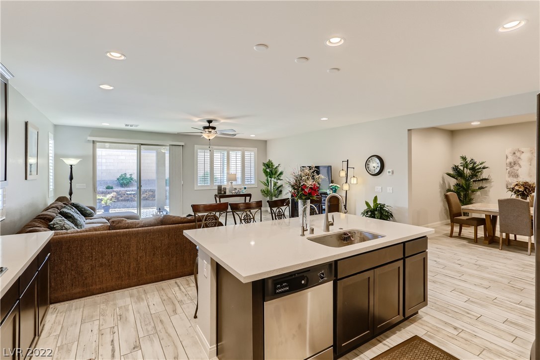 6321 Regina Ridge Street Las Vegas, NV 89149 - Photo 2 of 30