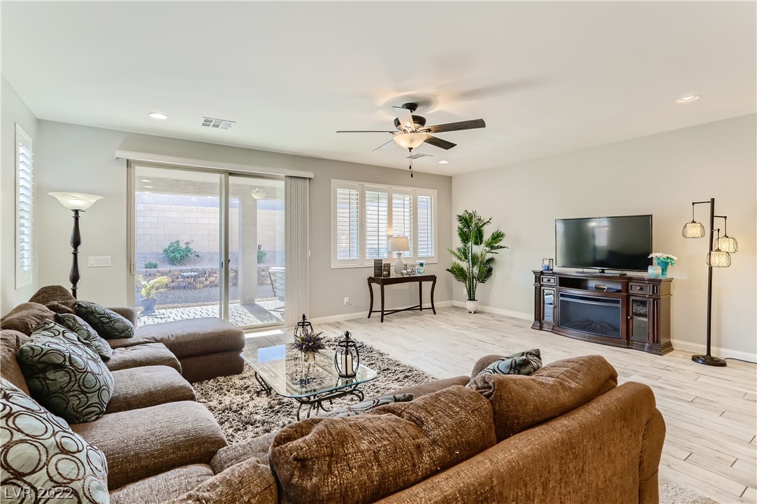 6321 Regina Ridge Street Las Vegas, NV 89149 - Photo 5 of 30