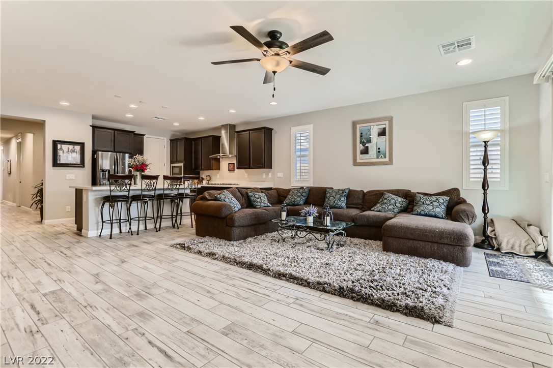 6321 Regina Ridge Street Las Vegas, NV 89149 - Photo 7 of 30