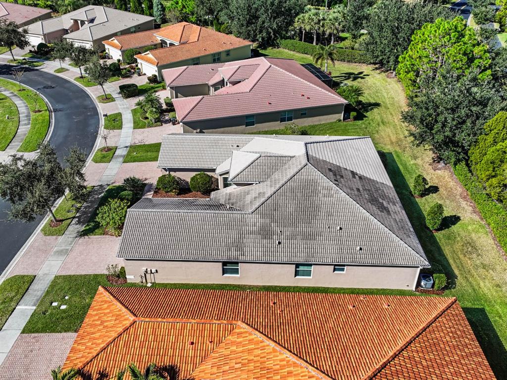16252 Amethyst Key Drive Wimauma, FL 33598 - Photo 35 of 47 an aerial view of a house with a garden