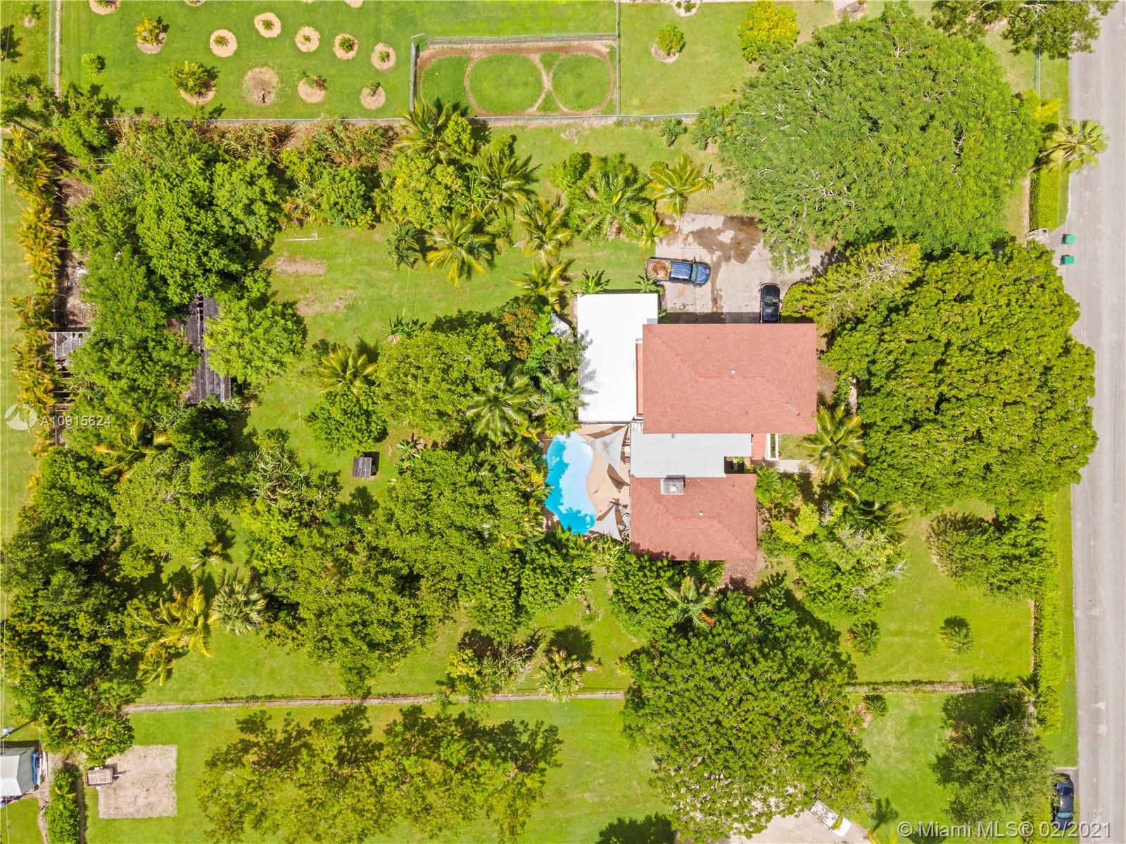 FOOTPRINT VIEW OF THE 1.25 ACRE 4/3/2 POOL HOME AGRICULTURALLY EXEMPT