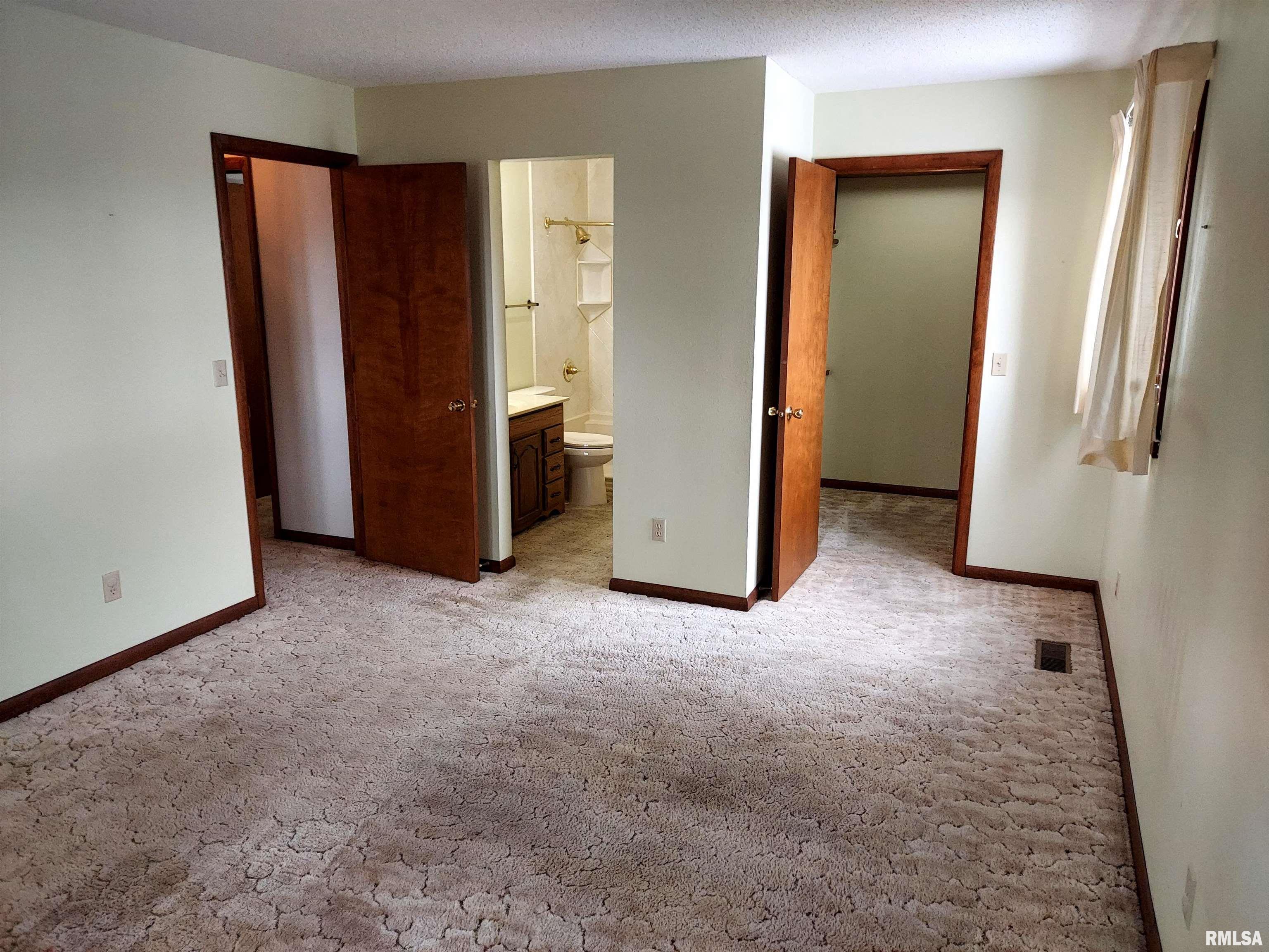 413 Evergreen Drive Macomb, IL 61455 - Photo 15 of 23