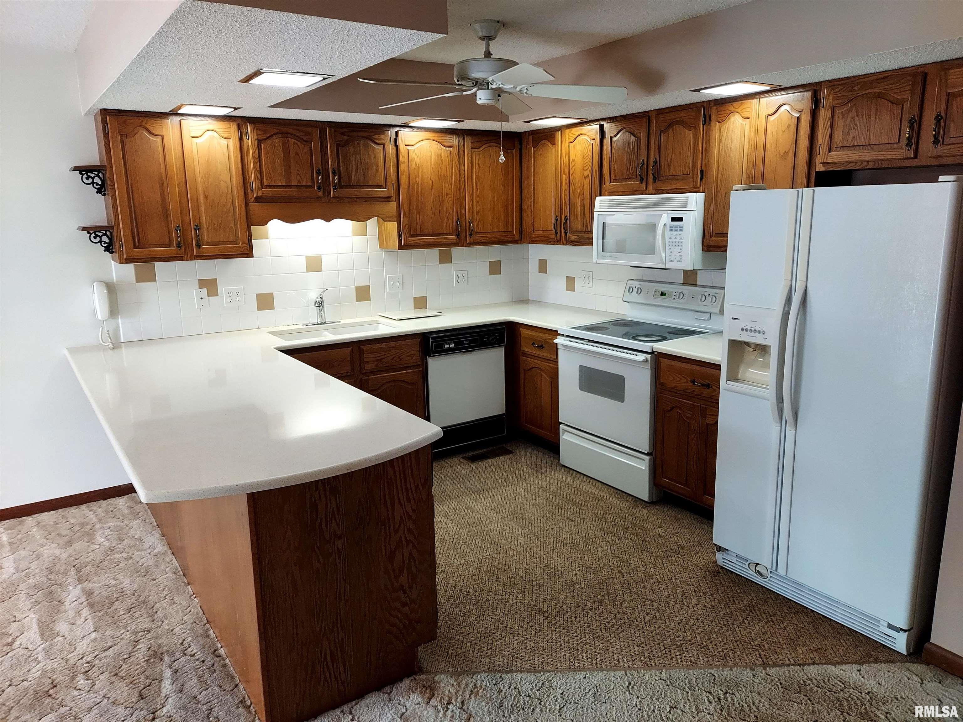 413 Evergreen Drive Macomb, IL 61455 - Photo 6 of 23