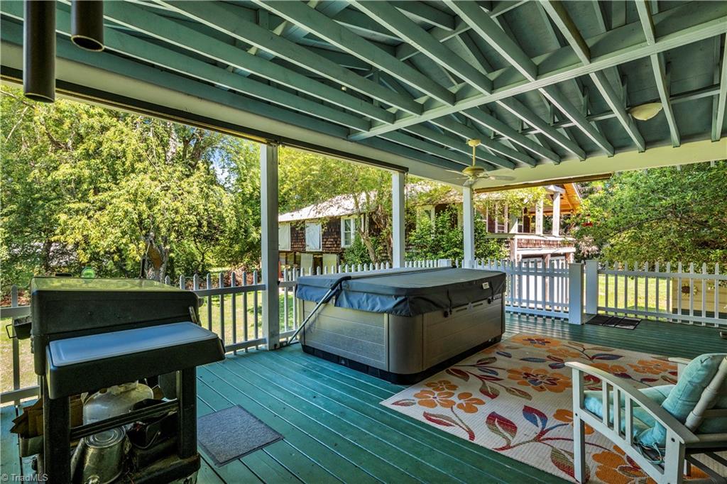 637 Stokesburg Road Walnut Cove, NC 27052 - Photo 12 of 41
