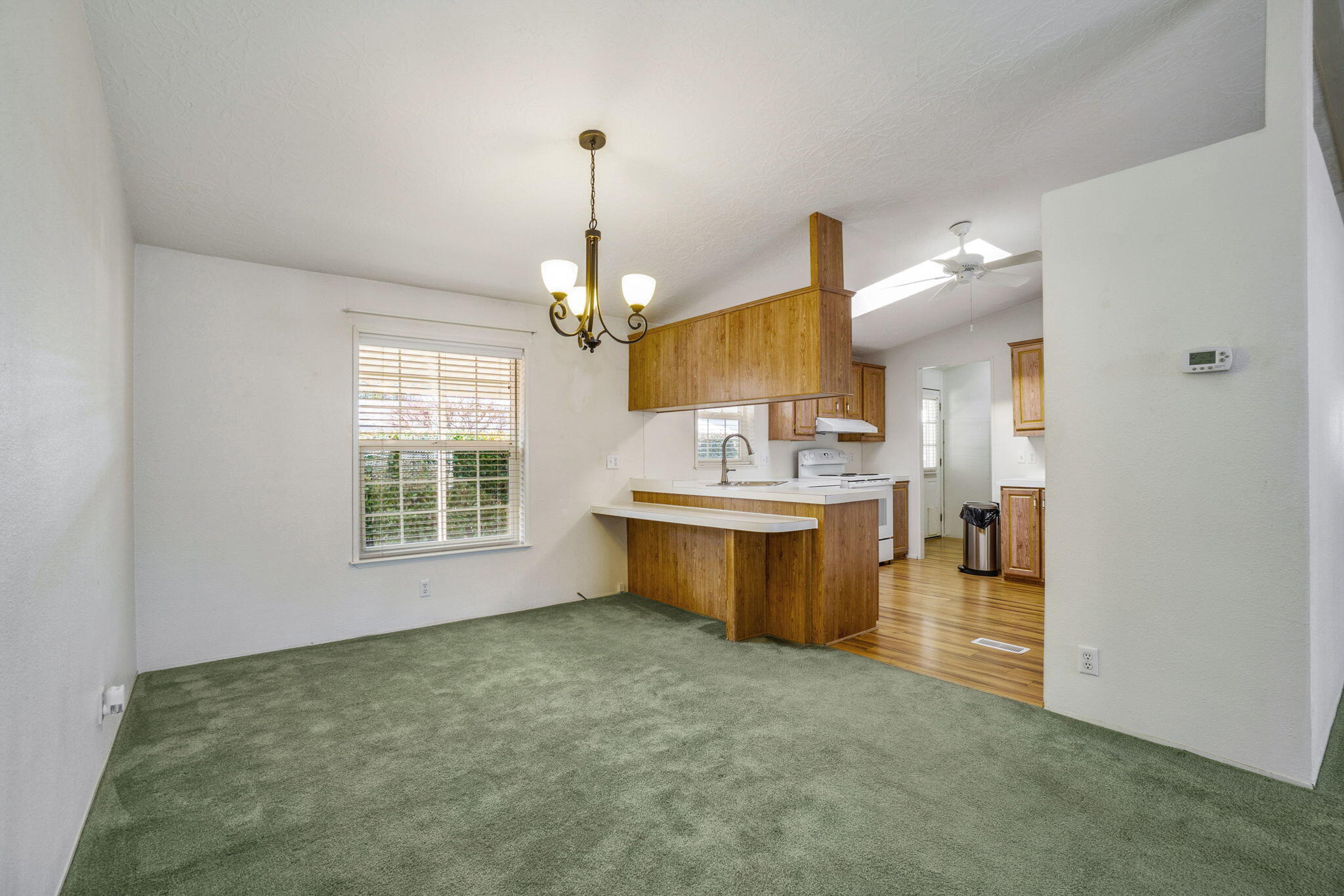 3955 South Stage Road, Unit 101 Medford, OR 97501 - Photo 20 of 42 RetirementCommunity