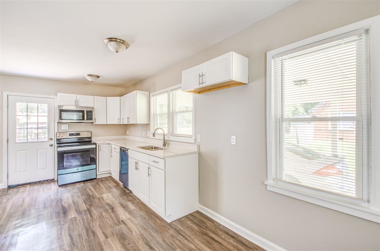 918 Brownlee Road Memphis, TN 38116 - Photo 14 of 25