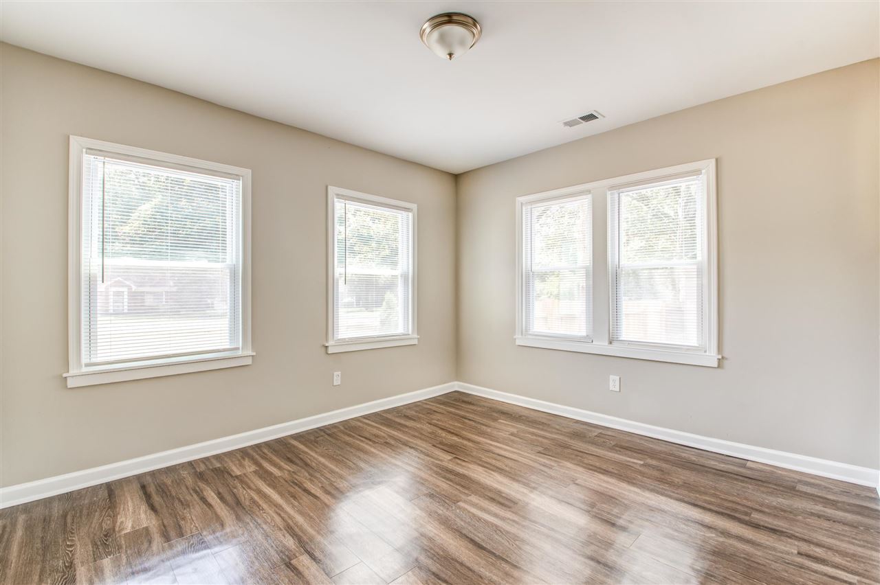 918 Brownlee Road Memphis, TN 38116 - Photo 17 of 25