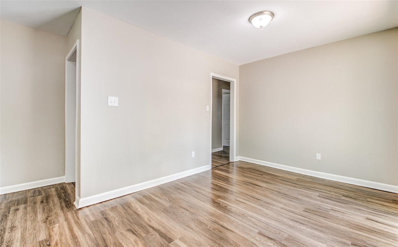 918 Brownlee Road Memphis, TN 38116 - Photo 8 of 25
