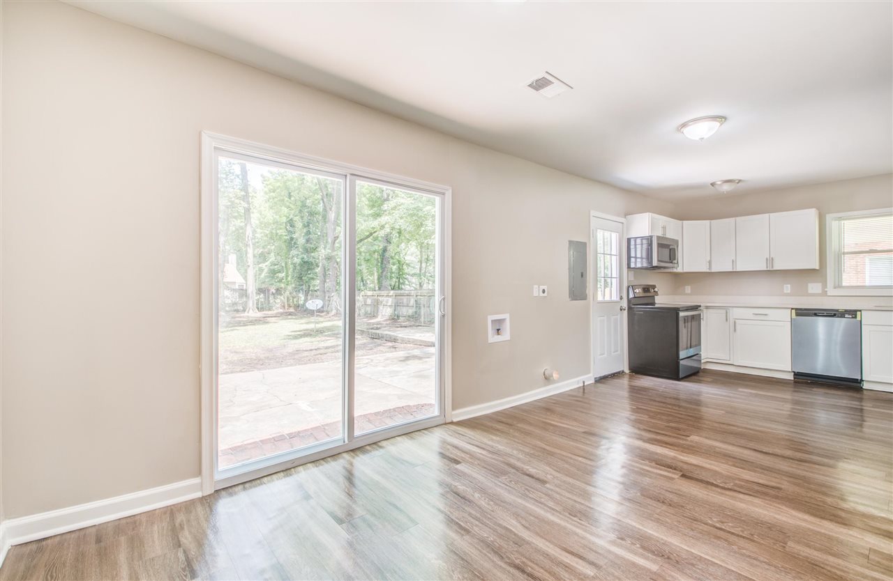 918 Brownlee Road Memphis, TN 38116 - Photo 9 of 25
