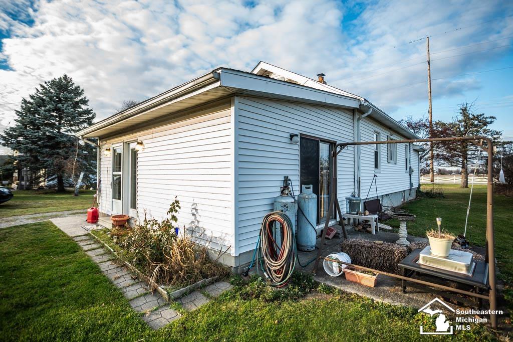 1505 East Sterns Road Erie, MI 48133 - Photo 4 of 21