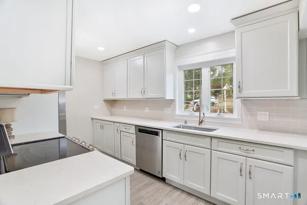 $535,000 | 527 Dublin Road, Southbury, CT 06488
