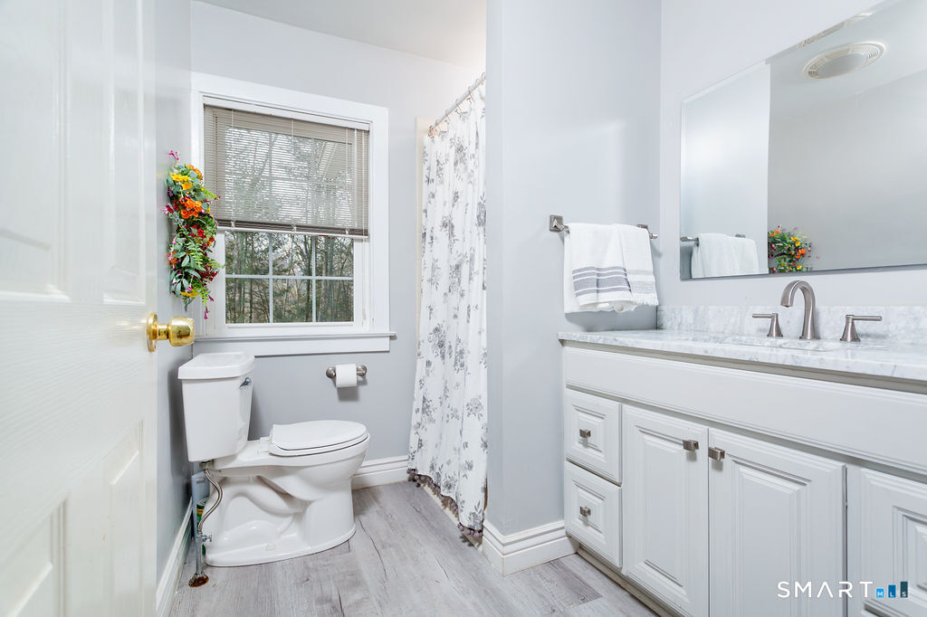 527 Dublin Road Southbury, CT 06488 - Photo 18 of 37