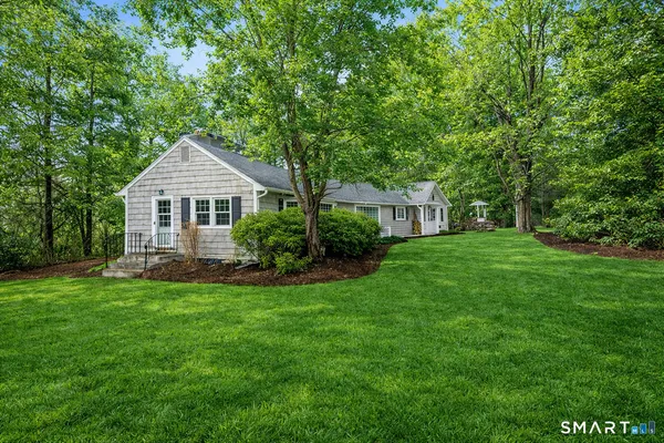 $535,000 | 527 Dublin Road, Southbury, CT 06488