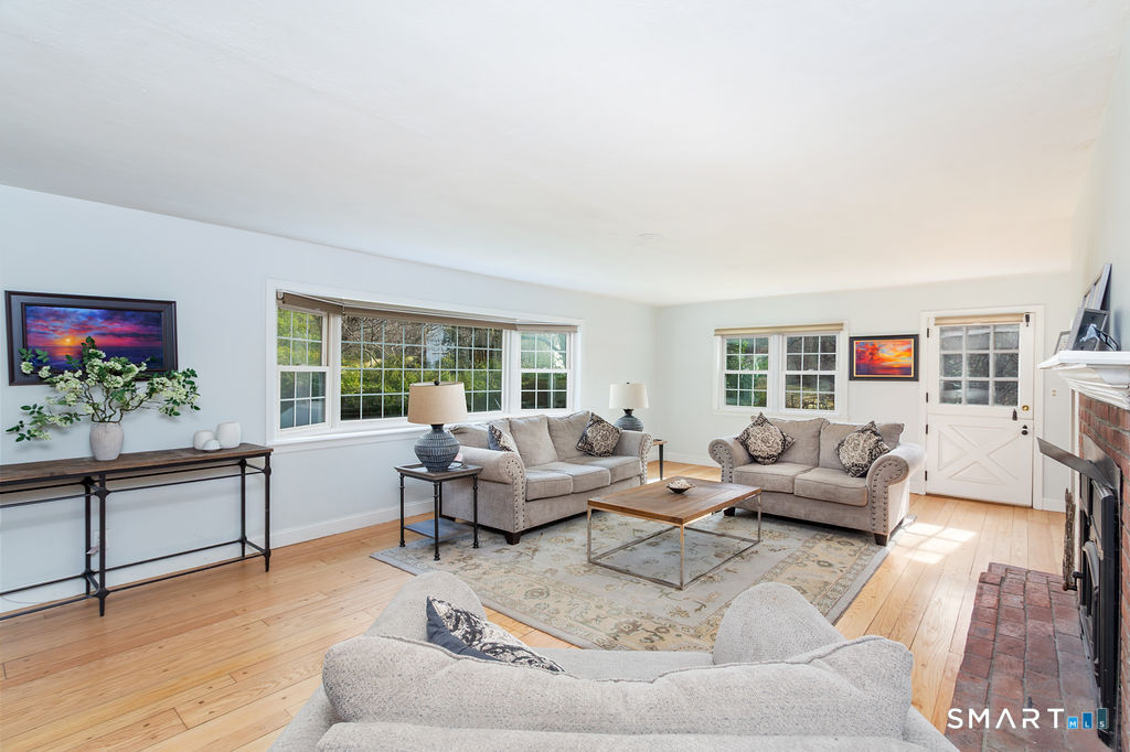 527 Dublin Road Southbury, CT 06488 - Photo 5 of 37