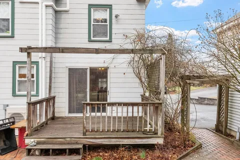 $600,000 | 9 Fairfield Street, Maynard, MA 01754