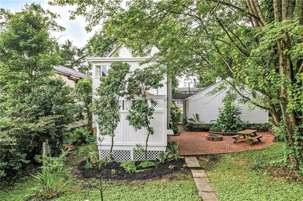 213 East Market Street Mercer, PA 16137 - Photo 3 of 49