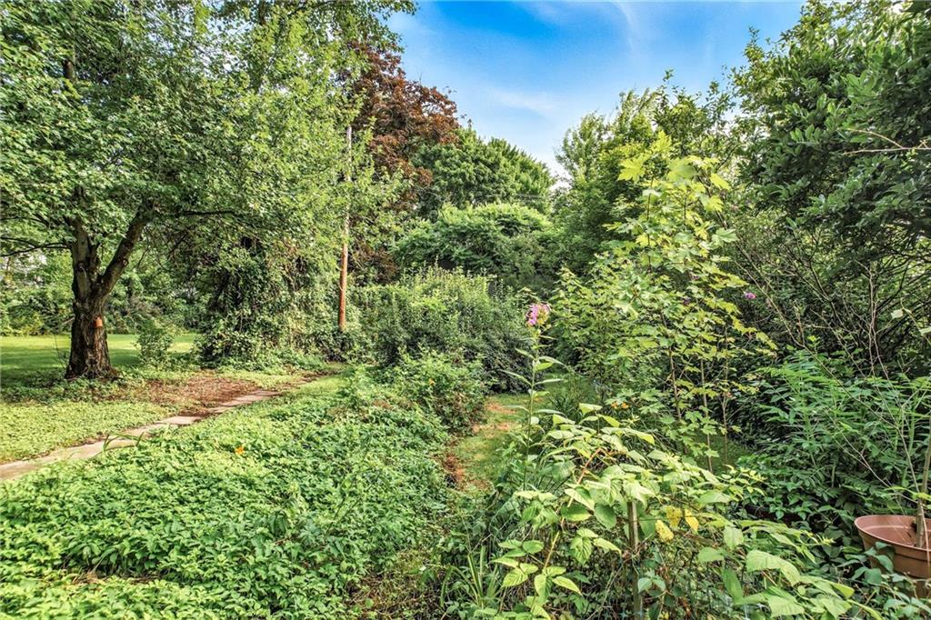 213 East Market Street Mercer, PA 16137 - Photo 8 of 49