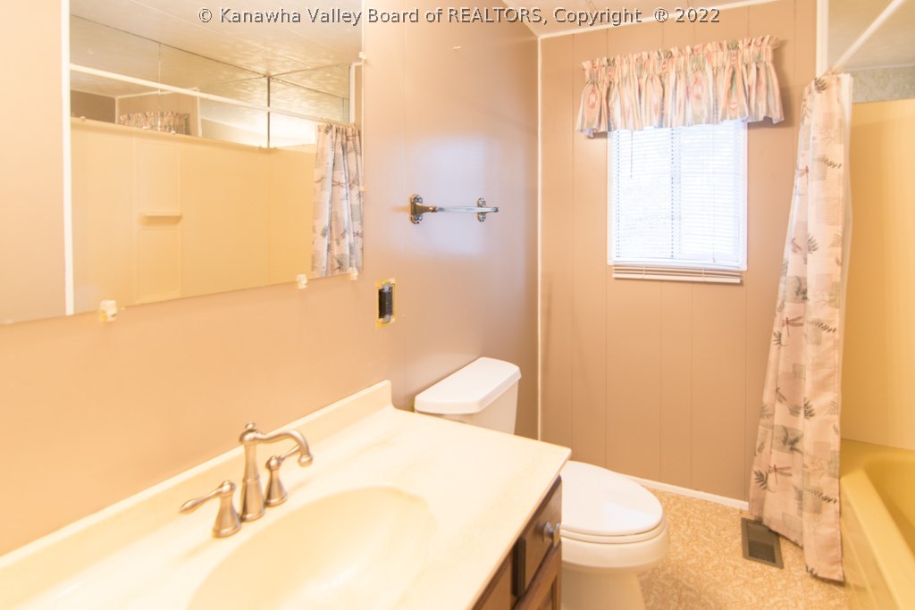 2676 Fisher Ridge Road Kenna, WV 25248 - Photo 15 of 23 Gallery Image 15