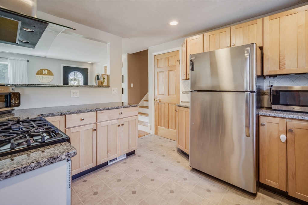 135 Tamarack Drive Springfield, MA 01129 - Photo 13 of 34 Gallery Image 13