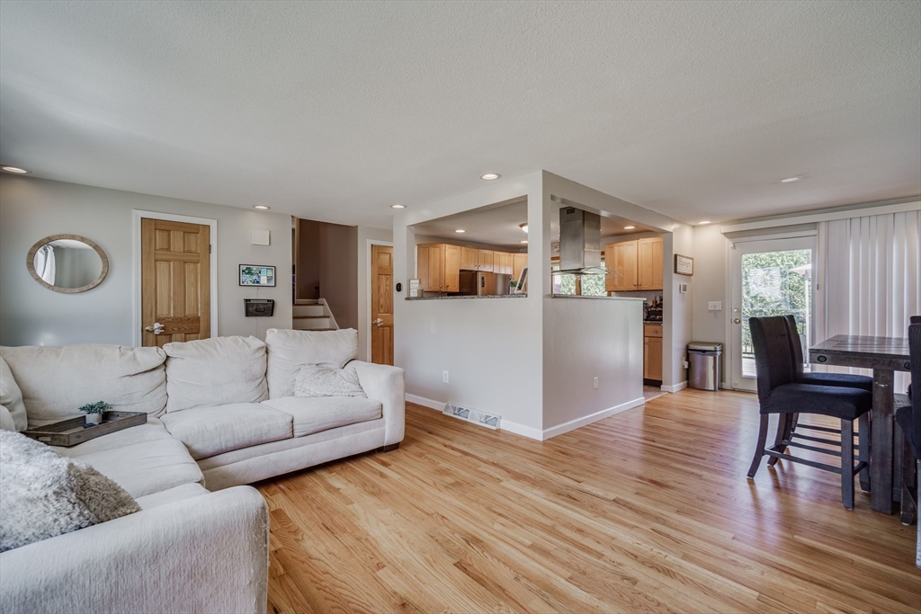 135 Tamarack Drive Springfield, MA 01129 - Photo 6 of 34 Gallery Image 6