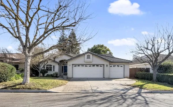 $474,999 | 8590 North Sierra Vista Avenue, Fresno, CA 93720