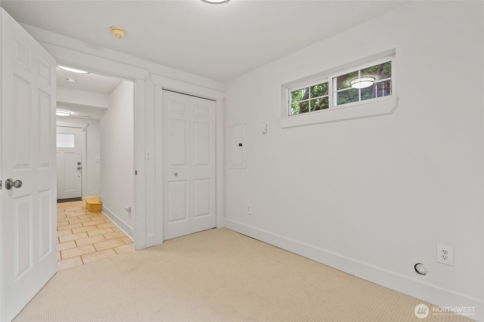 910 North 74th Street Seattle, WA 98103 - Photo 5 of 25