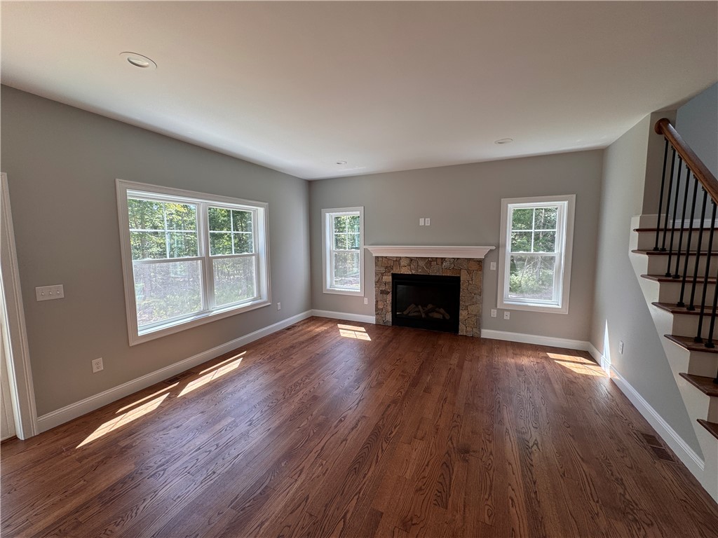 180 Rice City Road Coventry, RI 02827 - Photo 3 of 22