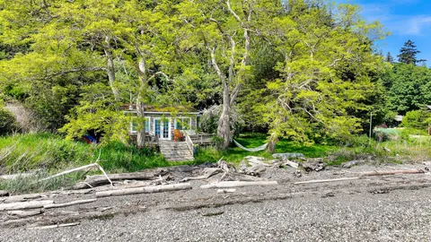 $950,000 | 1865 Seacrest Drive, Lummi Island, WA 98262
