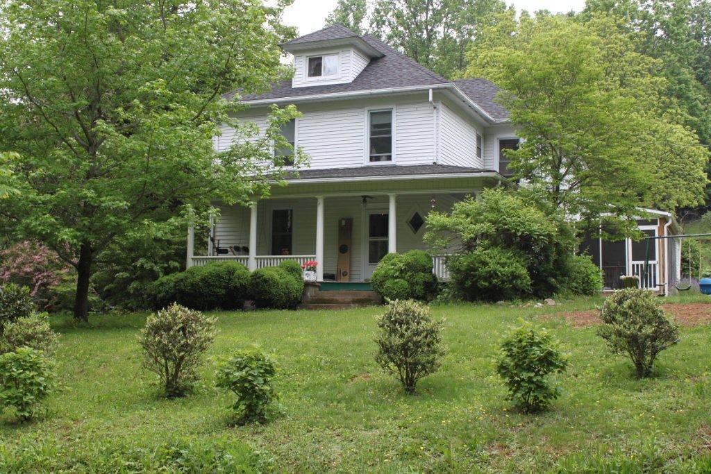 6675 Mt Chestnut Road Roanoke, VA 24018 - Photo 3 of 34 2