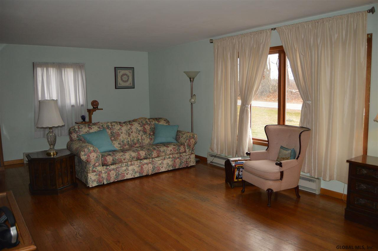 220 Jericho Road Bethlehem, NY 12158 - Photo 4 of 25 Photo 4