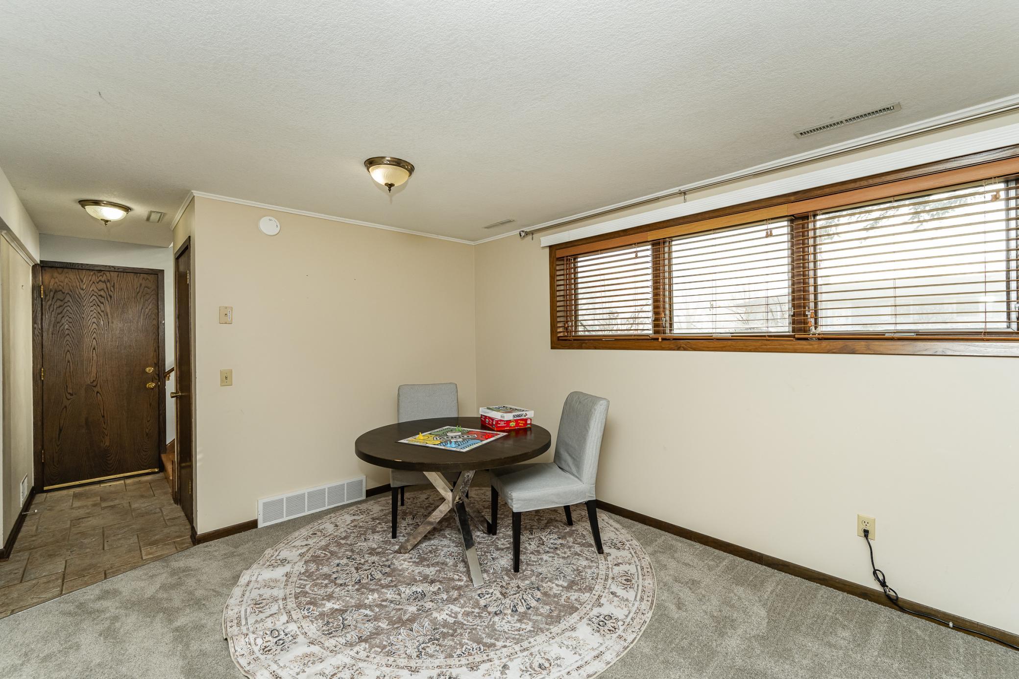 958 28th Street Northwest Rochester, MN 55901 - Photo 19 of 28