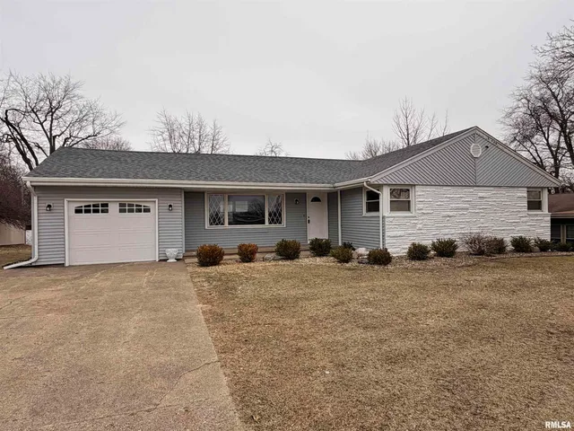 $244,900 | 5110 North Sheridan Road, Peoria, IL 61614